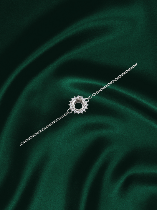 Mokara | Round Prong Bracelet with Halo